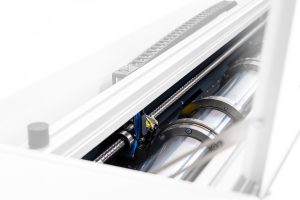 programmerbara slittskär i klippsträcka nslit mot vit bakgrund